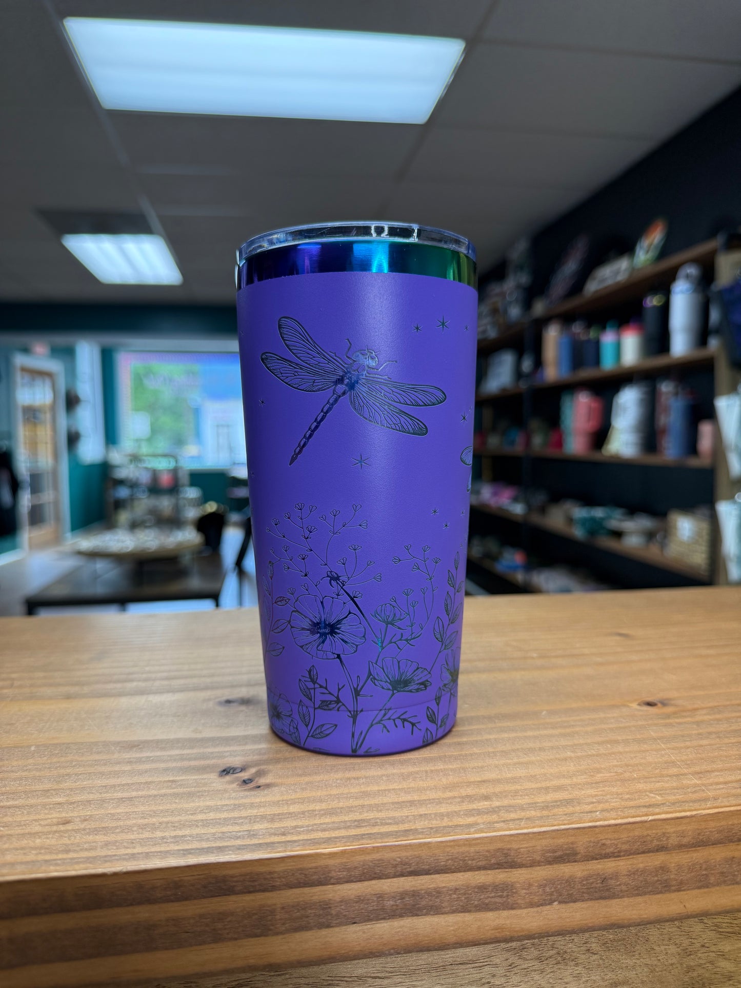 Dragonfly & Flowers - Purple to Rainbow 20oz Tumbler