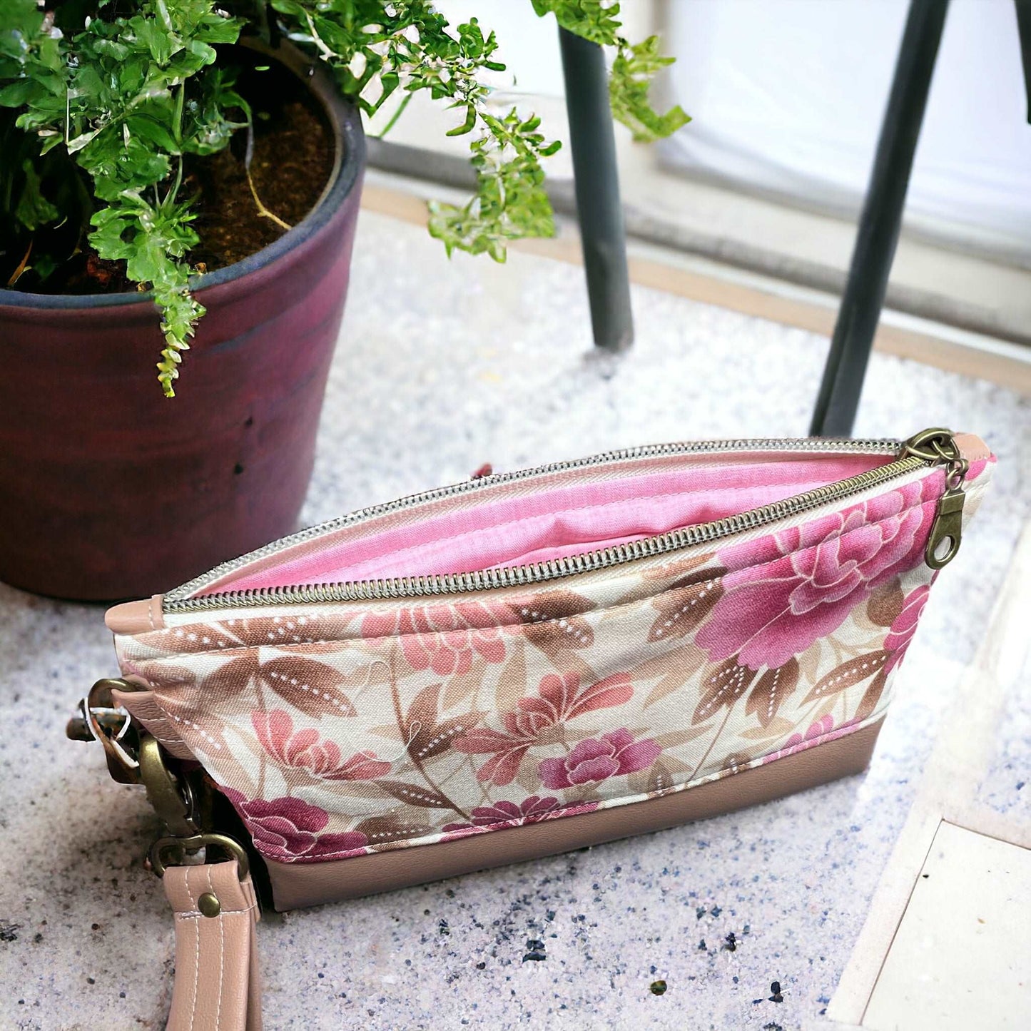 Vintage Pink Floral Wristlet Wallet