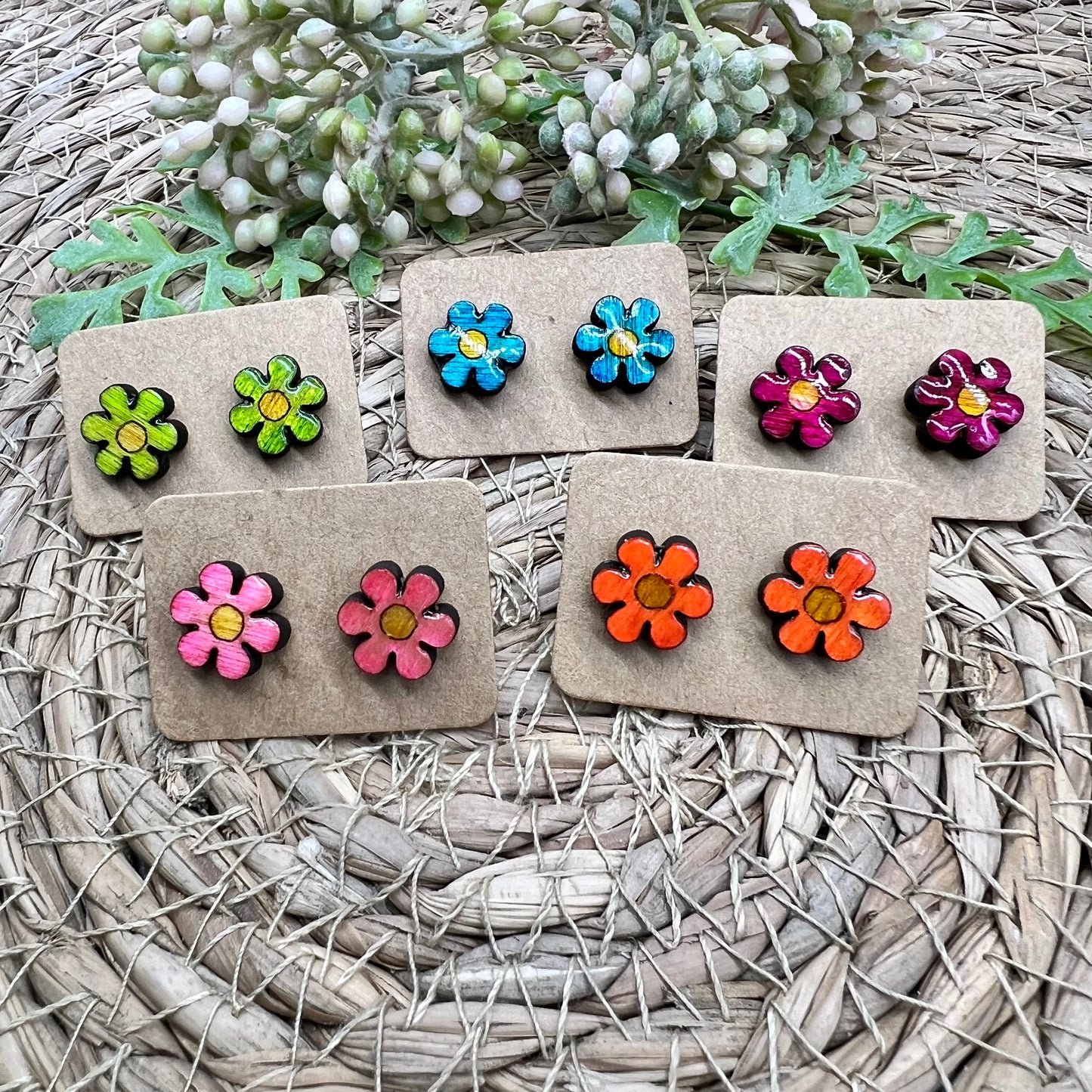 Retro Daisy Stud Earrings
