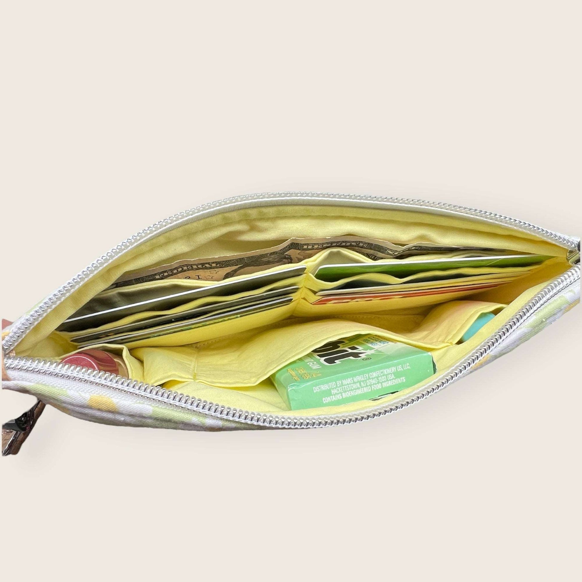 Daisy Love Wristlet Wallet