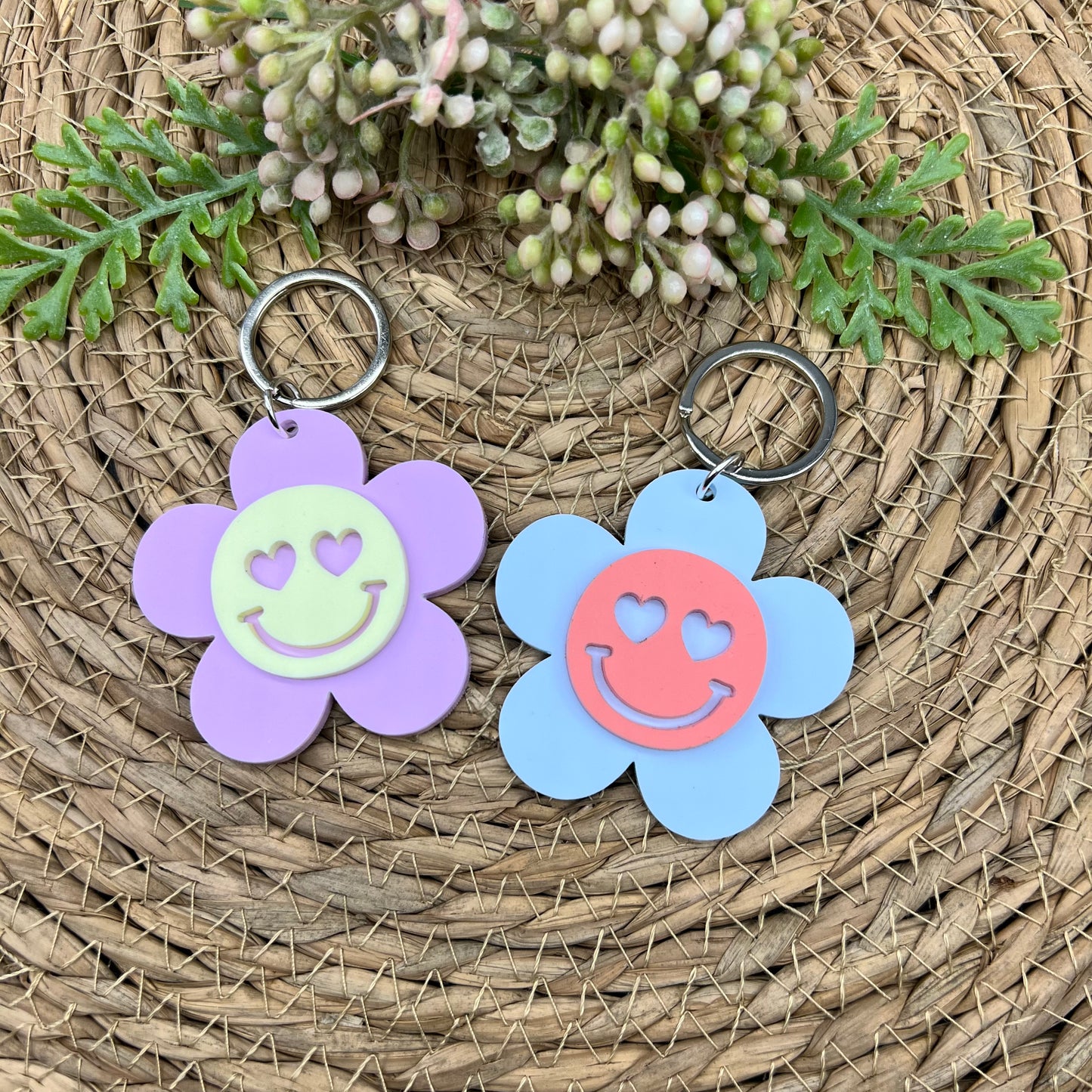 Smiley Daisy Keychain